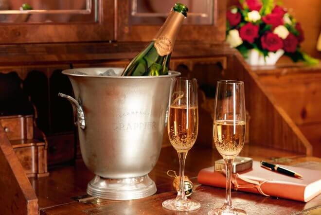 SeaCloud_Kreuzfahrten_SeaCloud_Kabine2_Champagner