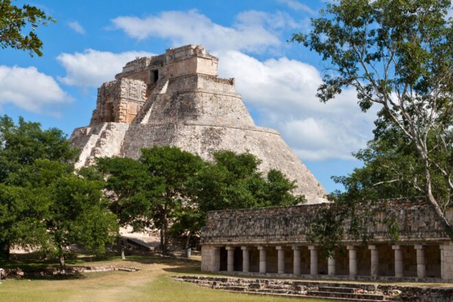 Mexiko_Uxmal_iStock_155595724-min