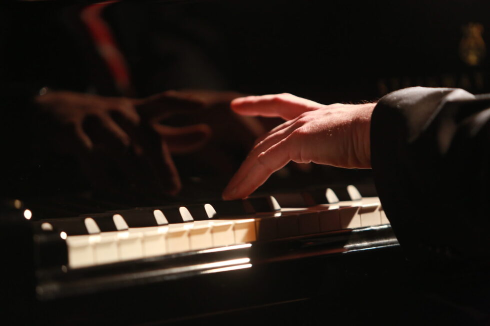 PE_Entertainment_Hopkins_013
