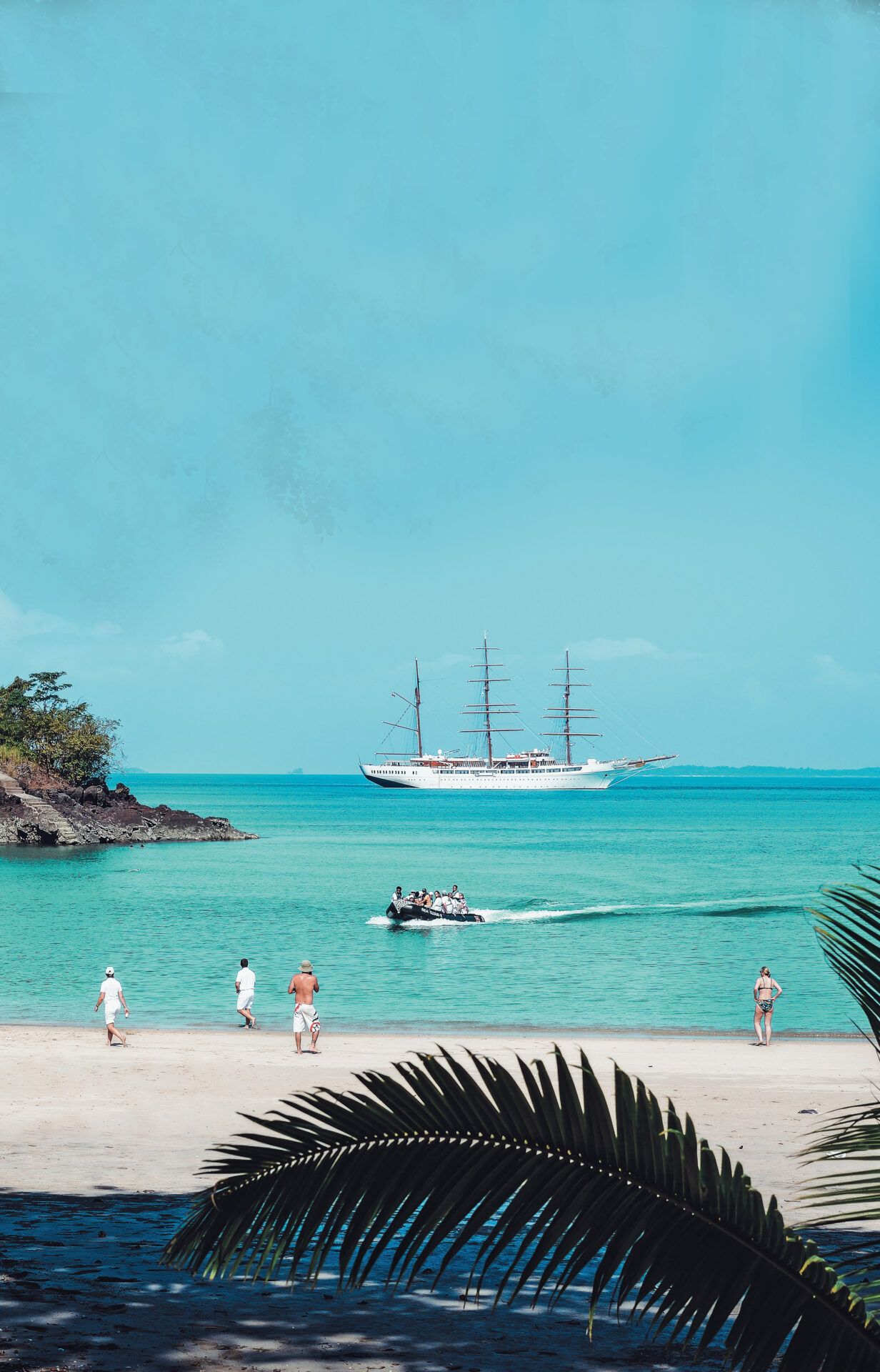 Explore the authentic Caribbean with the SEA CLOUDs.
