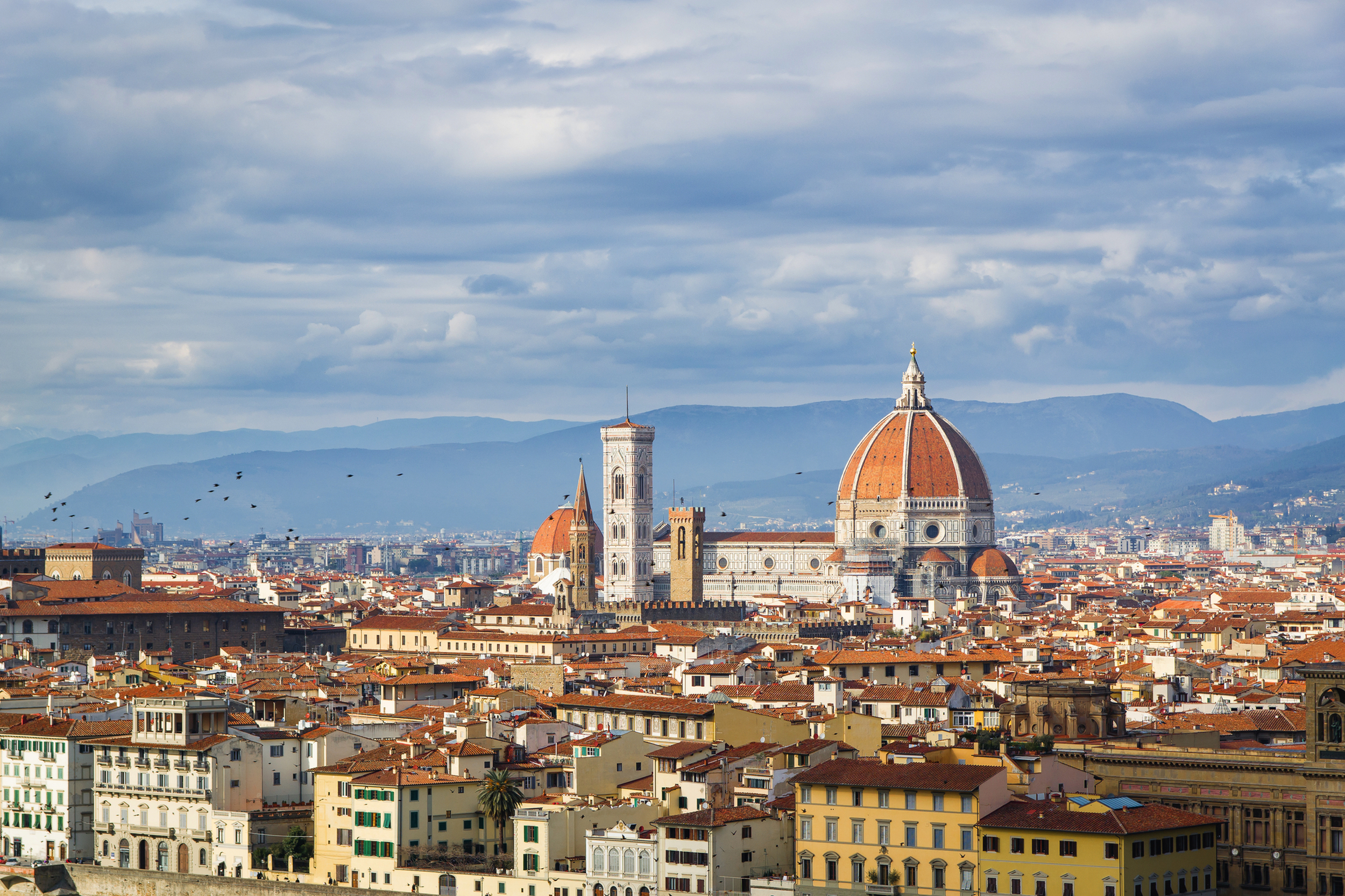 Florenz mit der Kathedrale Santa Maria del Fiore und zahlreichen historischen Gebäuden.
